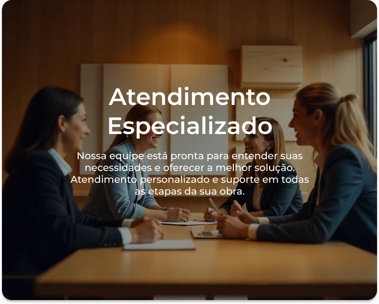 Equipe de atendimento reunida em um escritório, auxiliando clientes na escolha dos melhores insumos para construção.